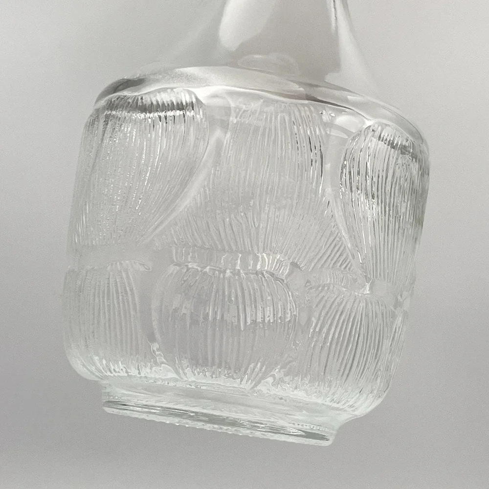 Vintage‎ Arcoroc Fleur Glass Decanter w/ Stopper Clear France 10.5
